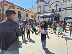 Una niña salta la cuerda en Sacaba. ALCALDÍA DE SACABA