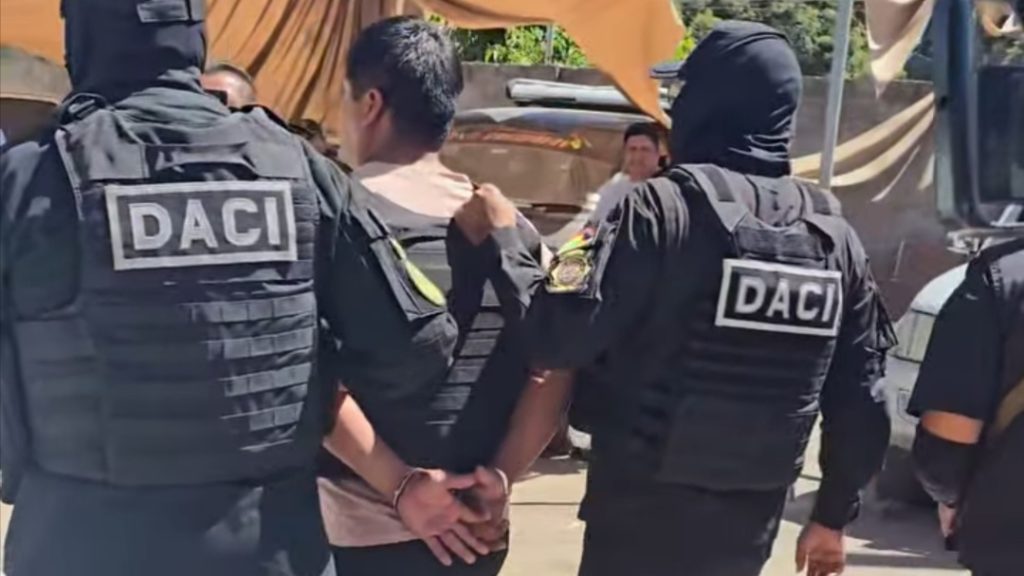 Aprehendido fue trasladado de Santa Cruz a Cochabamba. INFO POLICIAL CBBA
